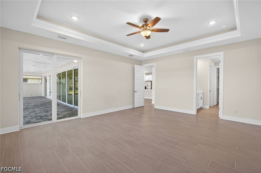 Spacious, unfurnished interior of a new home in Cape Coral, Cape Coral (Image 17).