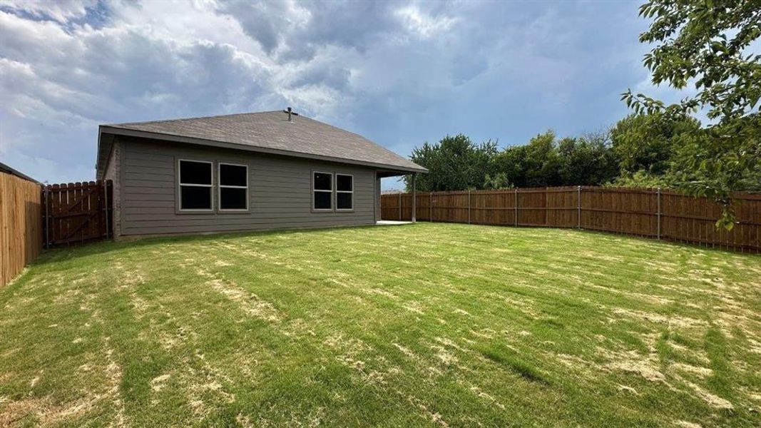 Image 19 of a home in Sunnycreek. Image 19 of a home in Sunnycreek.