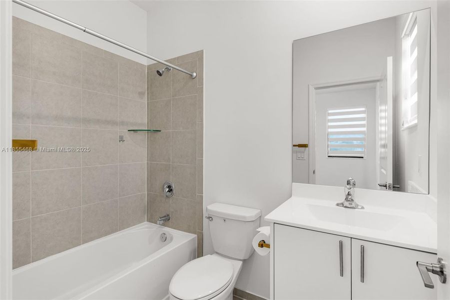 Furnished interior view inside a new home in , Homestead (Image 14).