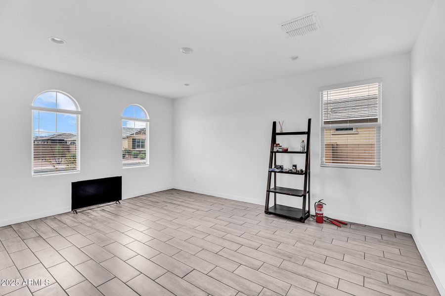 5-web-or-mls-Wiley Way-5