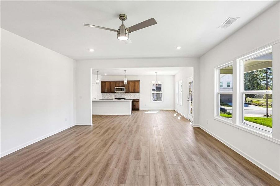 Spacious, unfurnished interior of a new home in Eastlyn Crossing, Flowery Branch (Image 23).