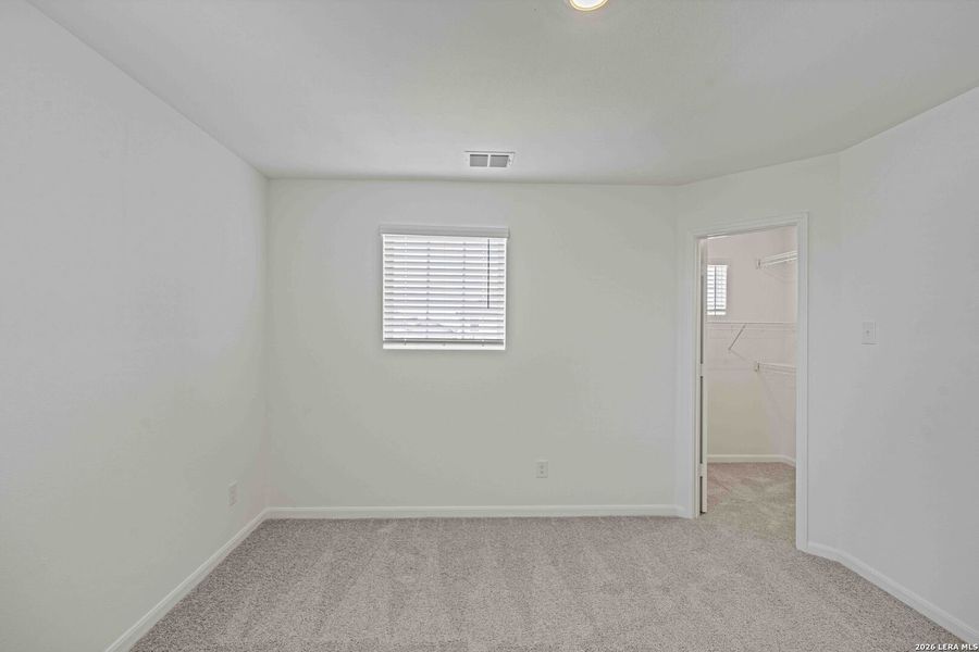 Spacious, unfurnished interior of a new home in , San Antonio (Image 18).
