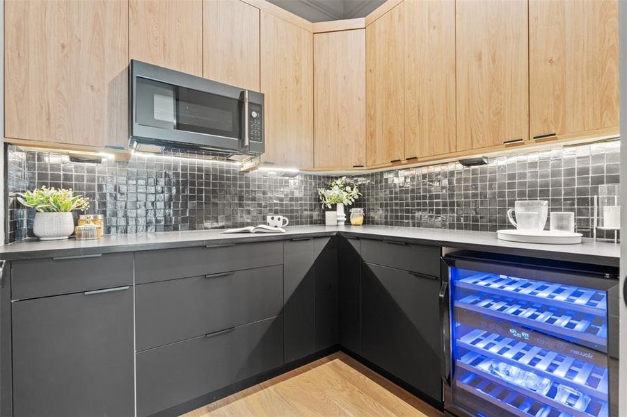 Image 84 of a home in .