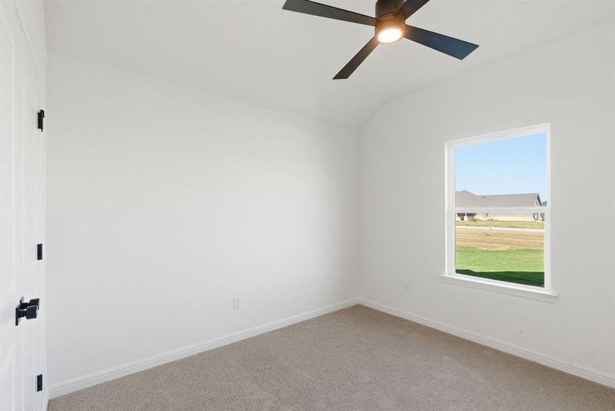 Spacious, unfurnished interior of a new home in , Lipan (Image 17).