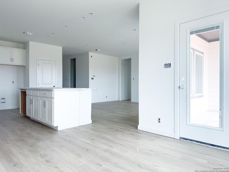 Spacious, unfurnished interior of a new home in Cordova Trails, Seguin (Image 16).