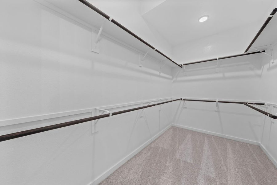 Spacious, unfurnished interior of a new home in Sienna 45', 50', Missouri City (Image 25). Spacious, unfurnished interior of a new home in Sienna 45', 50', Missouri City (Image 25).