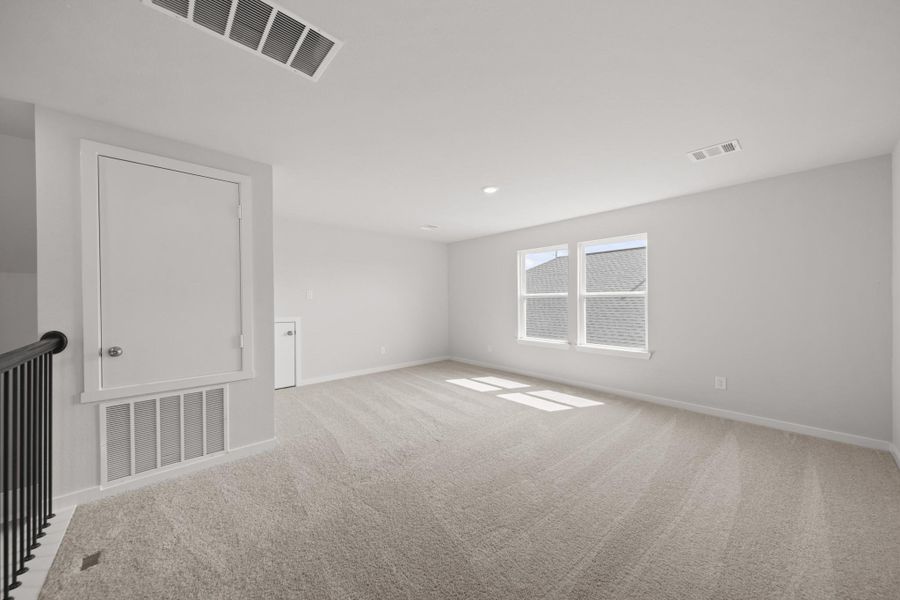 Spacious, unfurnished interior of a new home in Sunterra, Katy (Image 23). Spacious, unfurnished interior of a new home in Sunterra, Katy (Image 23).