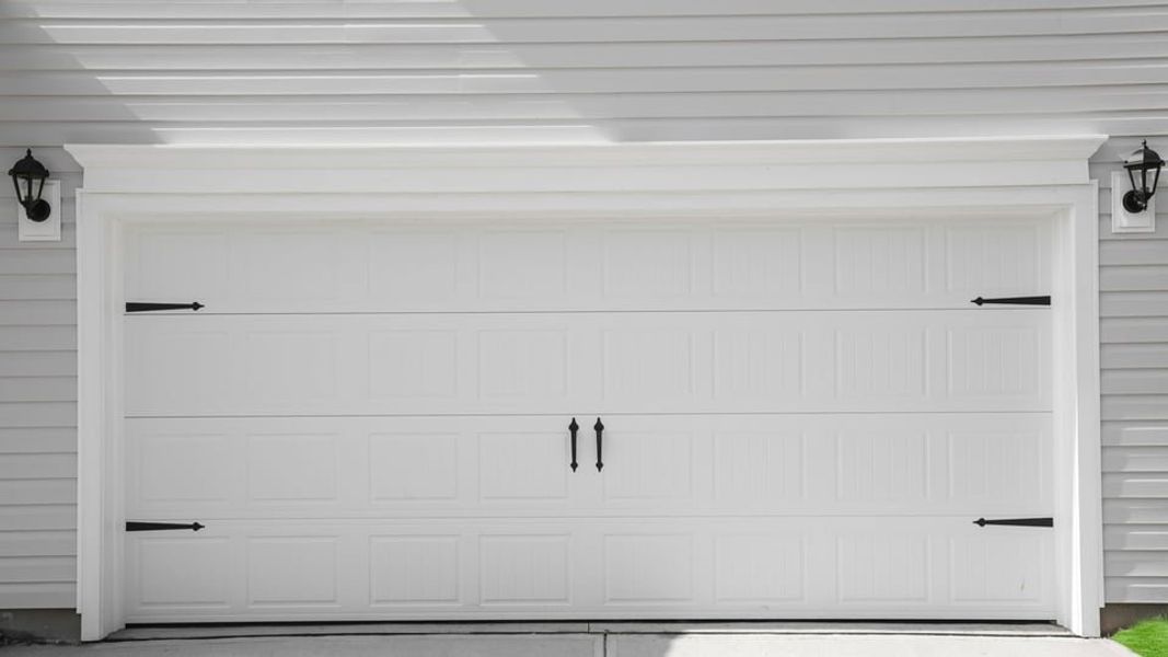 Exterior details and patio area of a home in Hunters Ridge, Woodruff (Image 3).