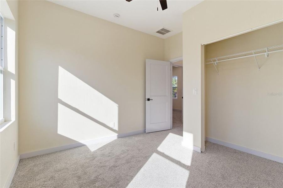 Spacious, unfurnished interior of a new home in , St. Petersburg (Image 29).