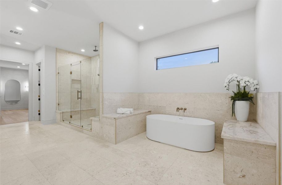 Luxury resort style large primary bathroom