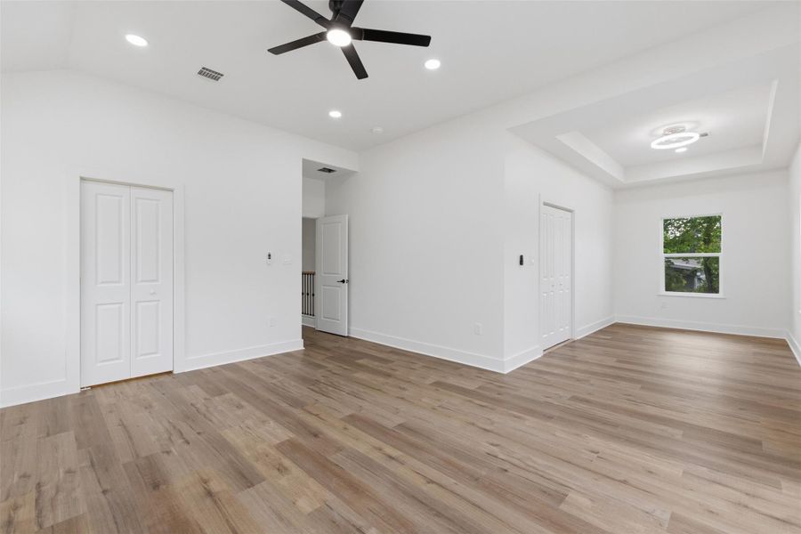 Spacious, unfurnished interior of a new home in , Prairie View (Image 23).