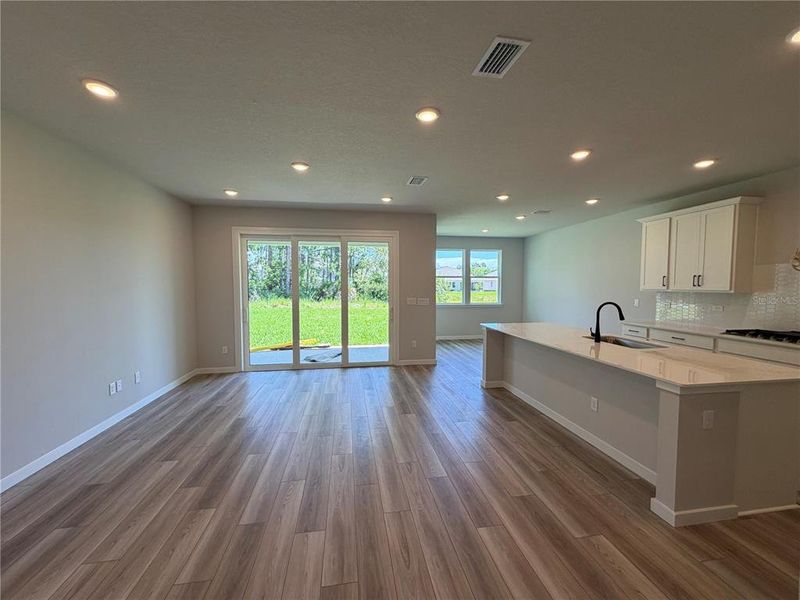 Spacious, unfurnished interior of a new home in Reserve East, Flagler Beach (Image 19).