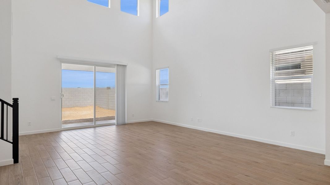 Representative unfurnished interior of a home built from the Apache by D.R. Horton in Zanjero Pass, Glendale (Image 14).