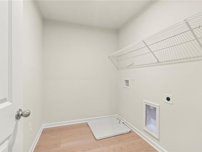 Spacious, unfurnished interior of a new home in The Village at Shallowford, Kennesaw (Image 29).