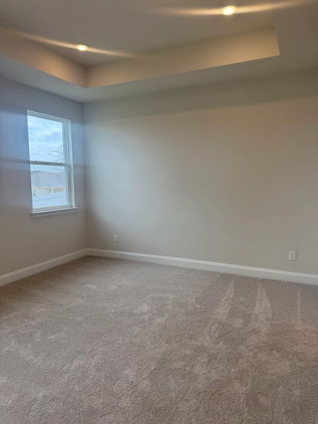 Spacious, unfurnished interior of a new home in Cades Bluff, Lebanon (Image 16).