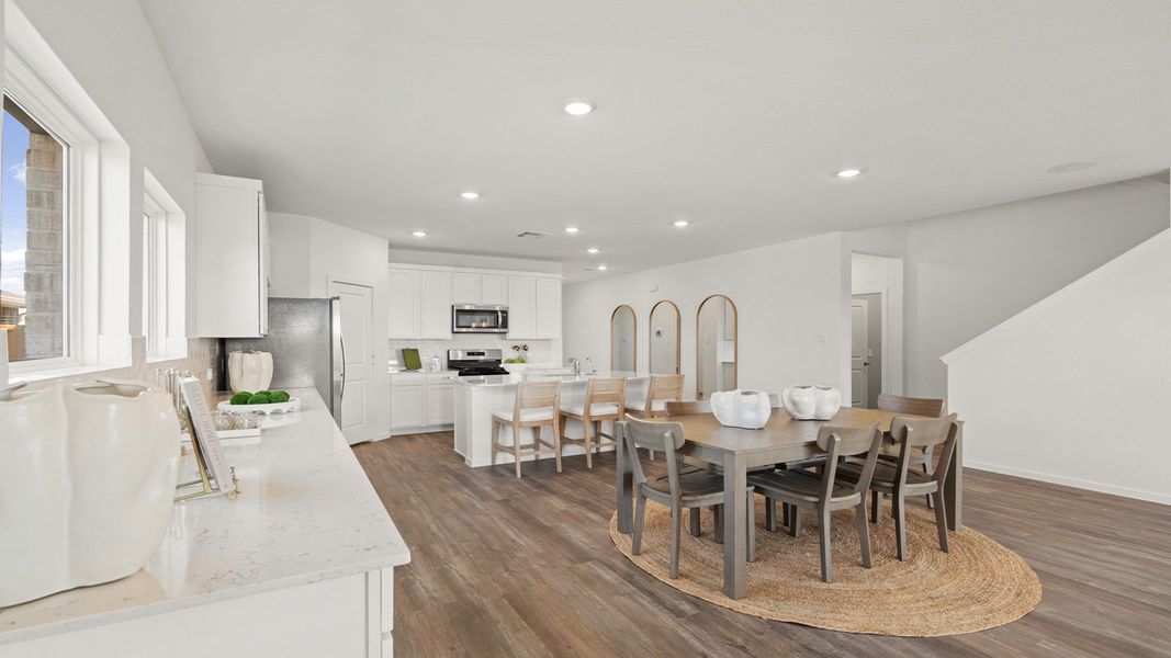 Representative furnished interior of a home built from the Rosemont by D.R. Horton in Sunterra Lakes, Brookshire (Image 16).