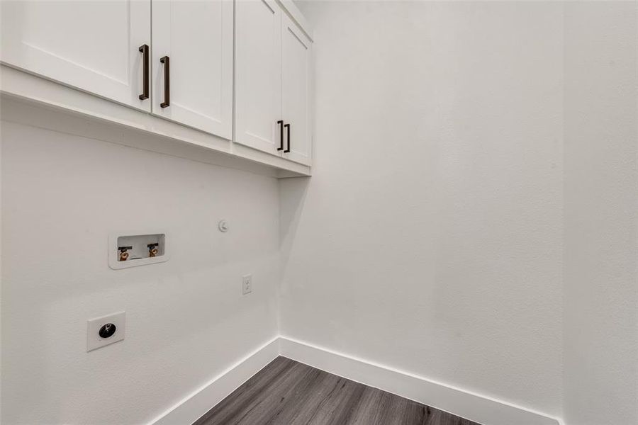 Spacious, unfurnished interior of a new home in , Dallas (Image 22).