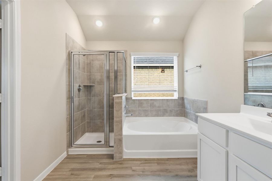 Furnished interior view inside a new home in , Baytown (Image 6).