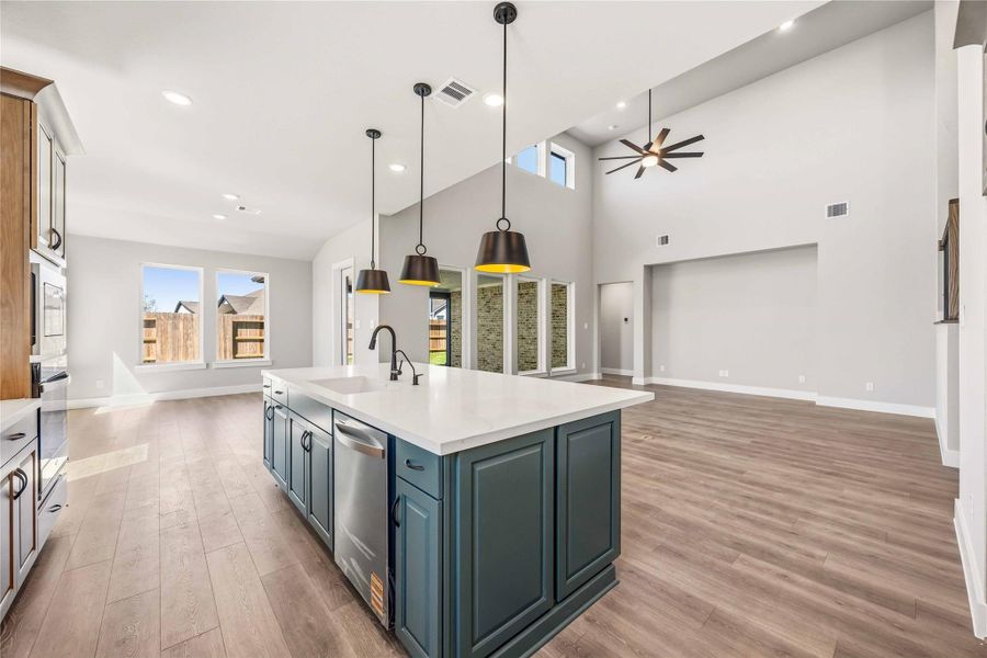 Furnished interior view inside a new home in Valencia, Manvel (Image 6).