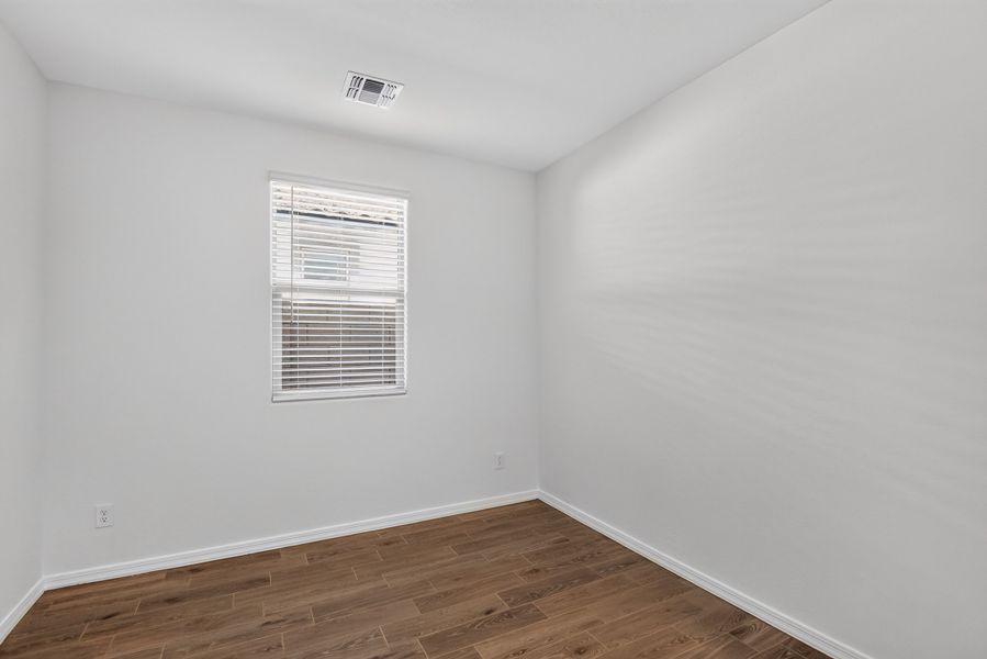 Spacious, unfurnished interior of a new home in Artisan at Asante, Surprise (Image 26). Spacious, unfurnished interior of a new home in Artisan at Asante, Surprise (Image 26).
