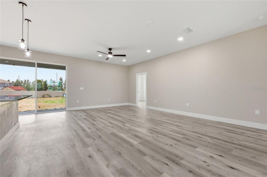Spacious, unfurnished interior of a new home in , Kissimmee (Image 32).