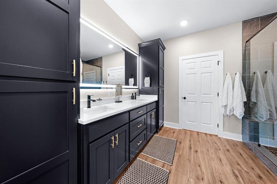 Furnished interior view inside a new home in , Sulphur Springs (Image 10).
