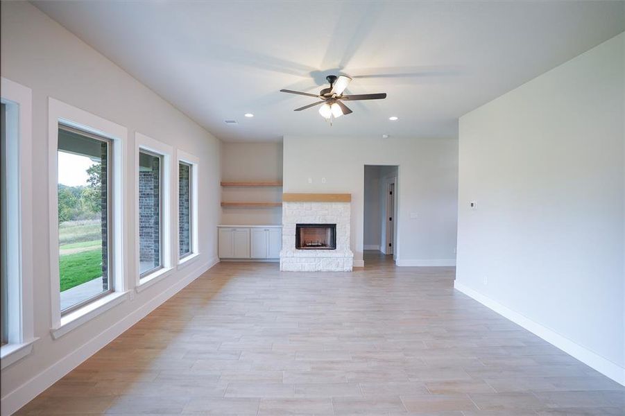 Spacious, unfurnished interior of a new home in , Springtown (Image 8).