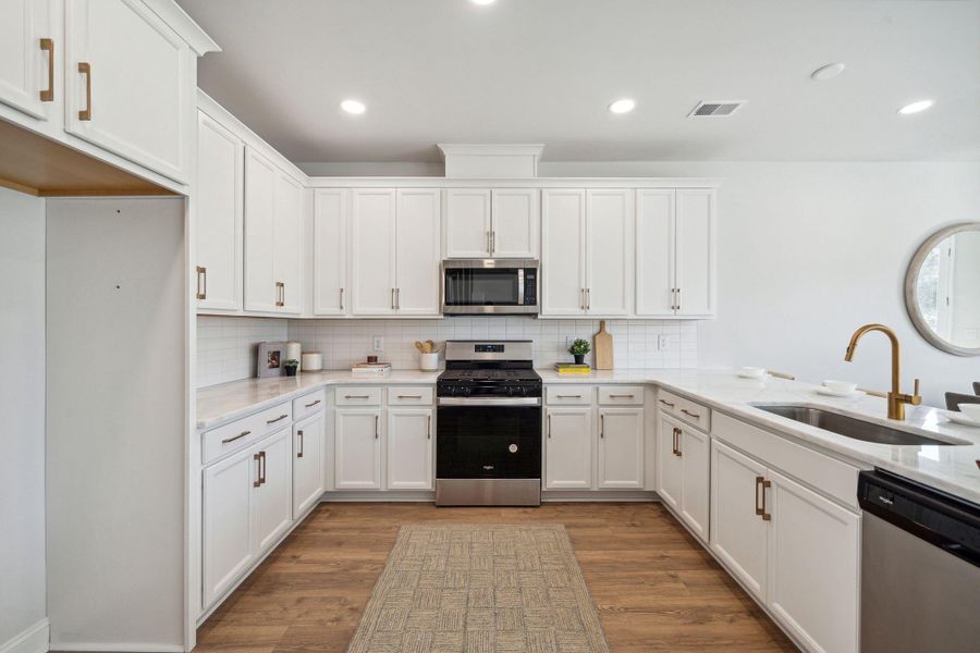 Furnished interior view inside a new home in Lakeview Commons, Goose Creek (Image 5).