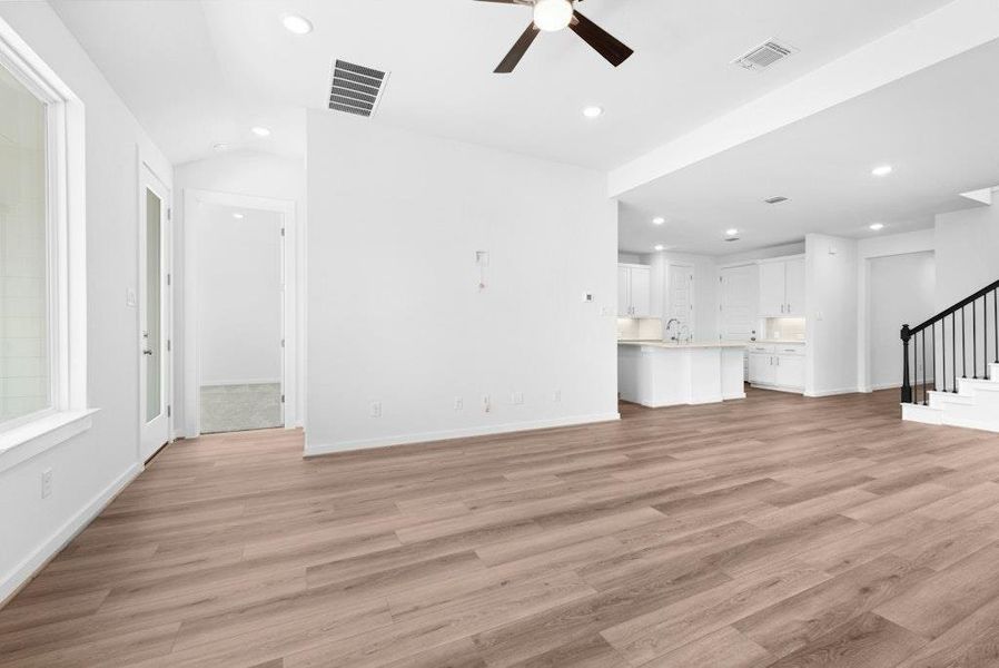 Spacious, unfurnished interior of a new home in Santa Rita Ranch, Liberty Hill (Image 19). Spacious, unfurnished interior of a new home in Santa Rita Ranch, Liberty Hill (Image 19).