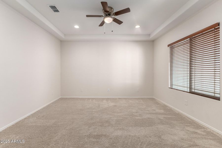 Den/Office Den/Office