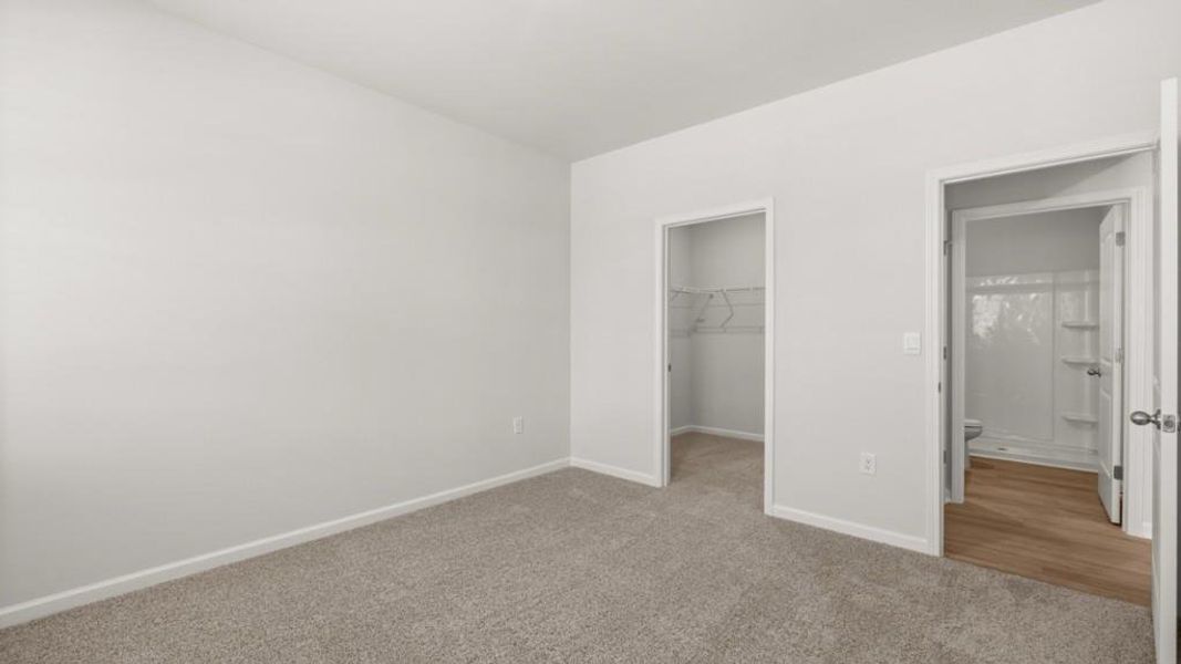 Spacious, unfurnished interior of a new home in Braselton Village, Braselton (Image 12).