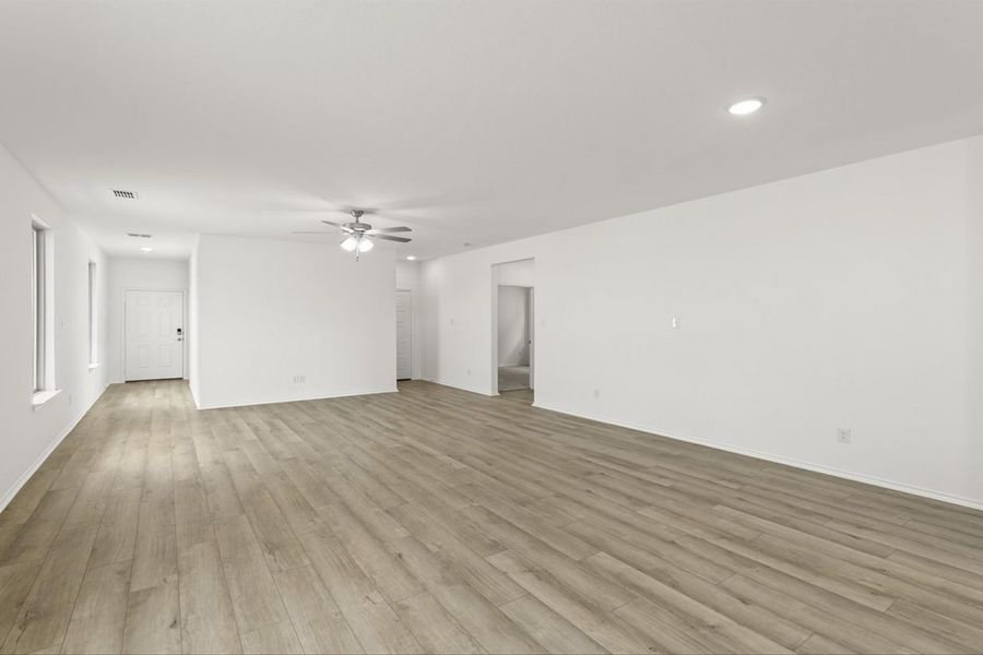 Representative unfurnished interior of a home built from the Kaufman Colony At Pinehurst by Brohn Homes in Colony at Pinehurst, Pinehurst (Image 12).