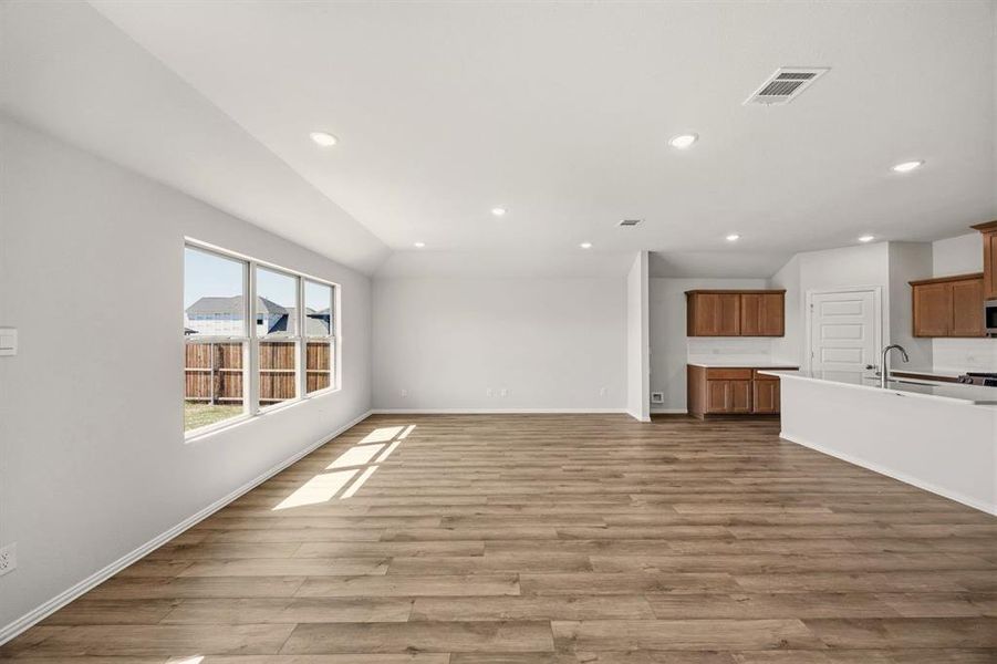 13-web-or-mls-547-frst-hvn-dr 13-web-or-mls-547-frst-hvn-dr