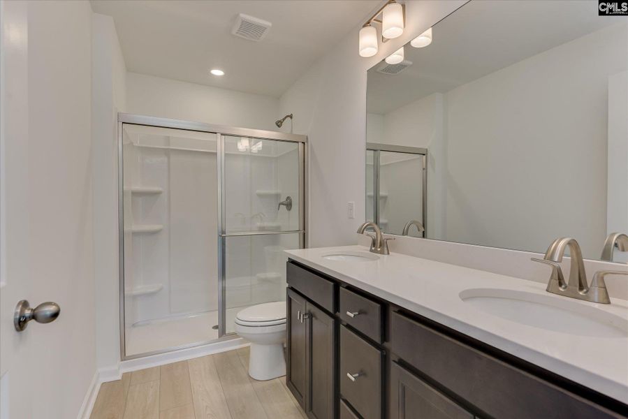 Furnished interior view inside a new home in Walker’s Trail, Lexington (Image 5).
