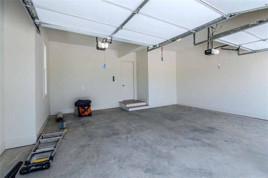 Spacious, unfurnished interior of a new home in , Blairsville (Image 79).