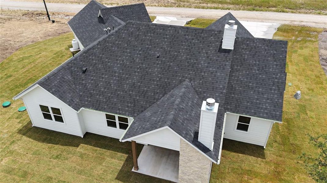 Exterior details and patio area of a home in , Weatherford (Image 4).