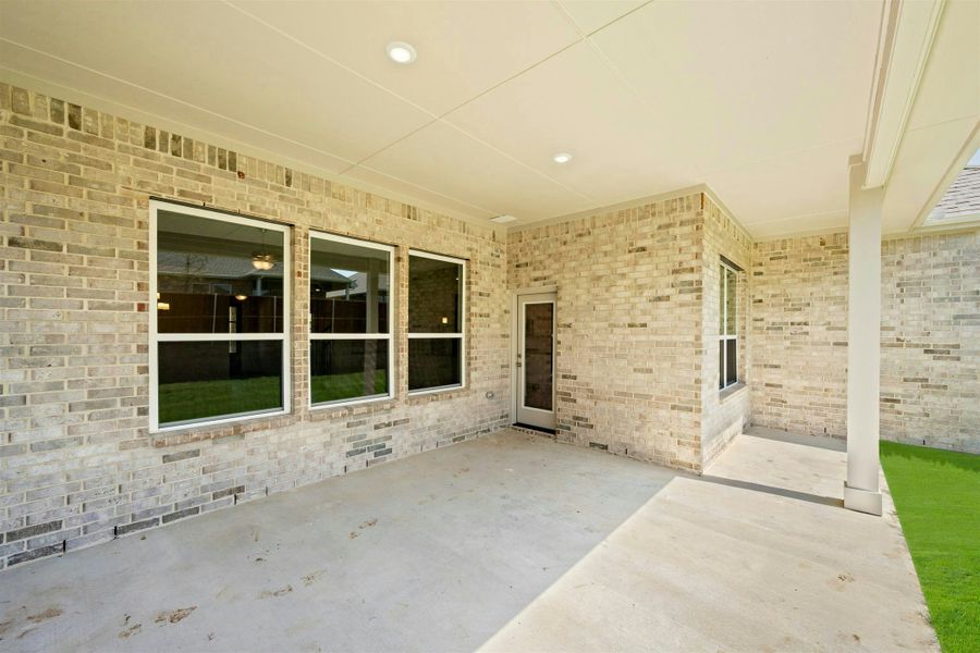Representative exterior details of a home built from the Cherry by Kindred Homes in Westside Preserve, Midlothian (Image 4).
