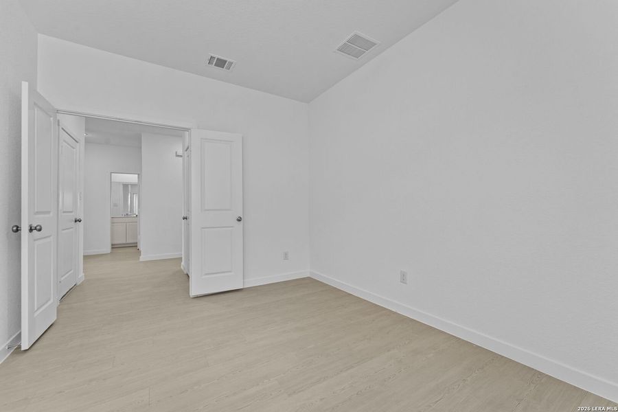 Spacious, unfurnished interior of a new home in Grace Valley, Marion (Image 20).