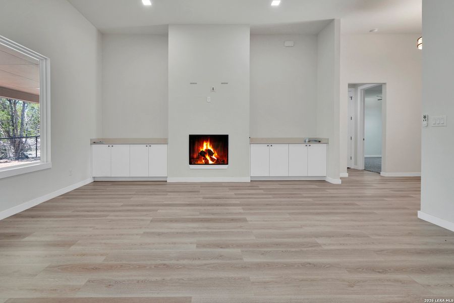 Spacious, unfurnished interior of a new home in , Fischer (Image 28).