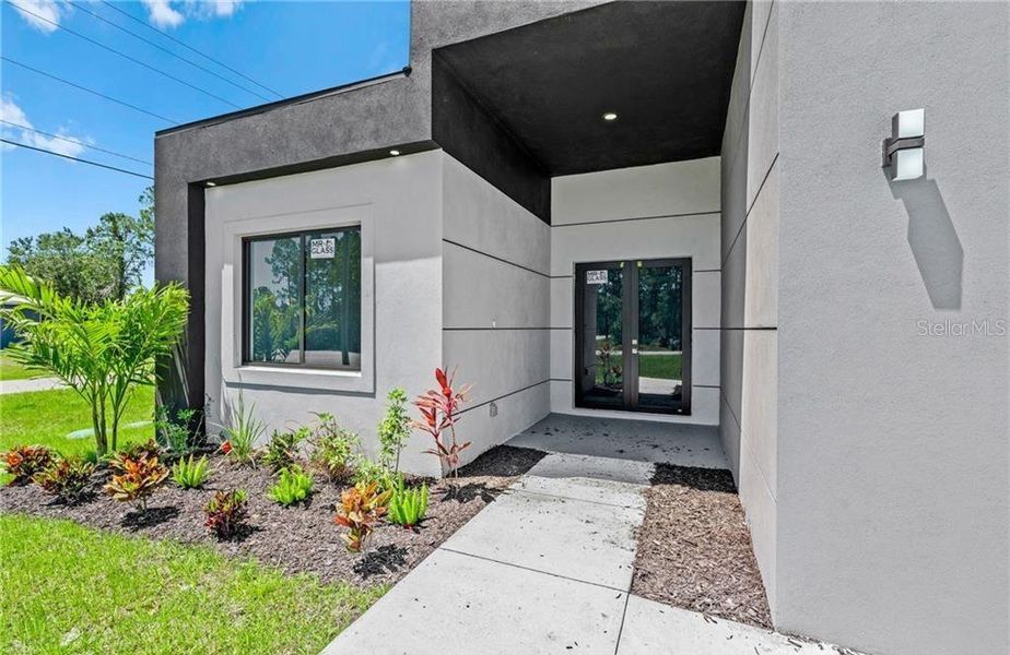 Exterior details and patio area of a home in , Lehigh Acres (Image 3).