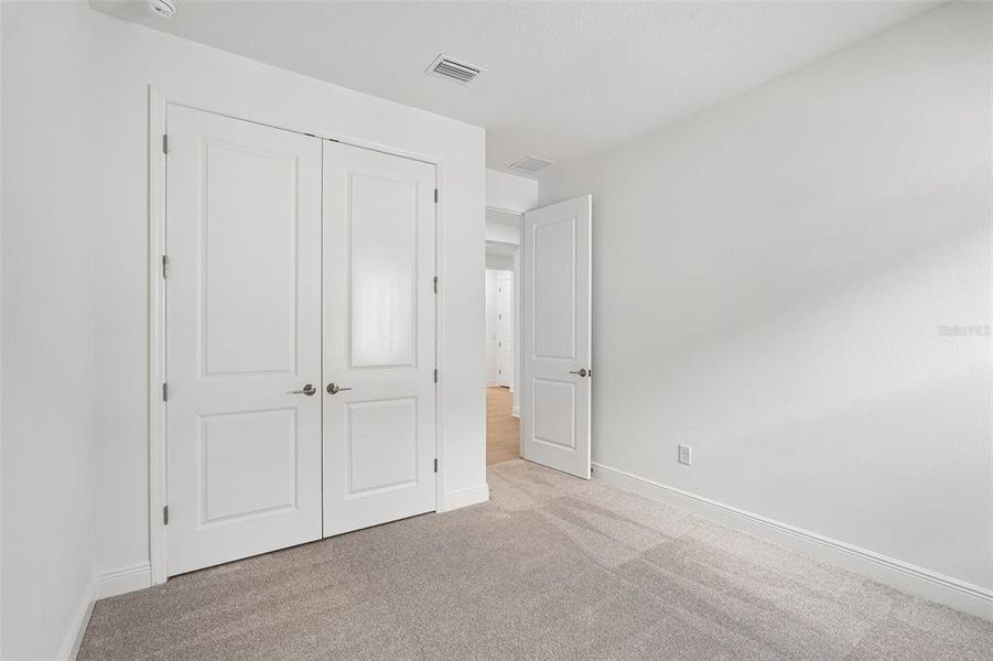 Spacious, unfurnished interior of a new home in Vistera of Venice, Nokomis (Image 17).