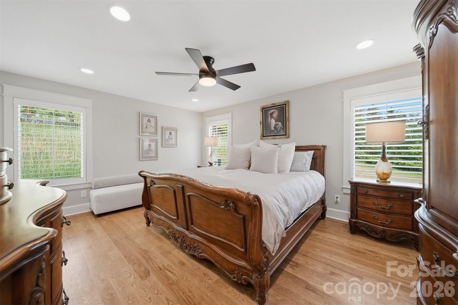 Furnished interior view inside a new home in , Newland (Image 20).