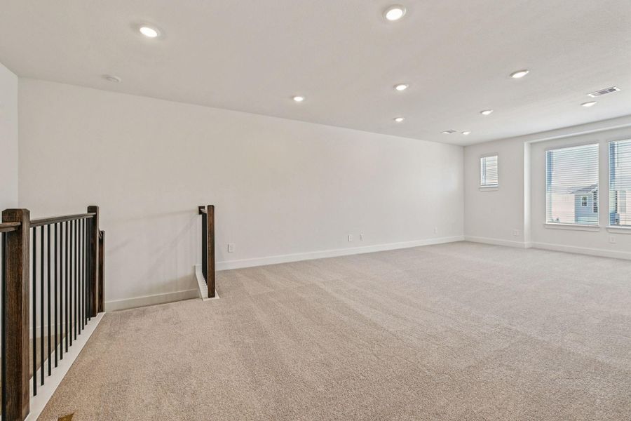 Spacious, unfurnished interior of a new home in Pinewood Trails - Luxe Series, Houston (Image 21).