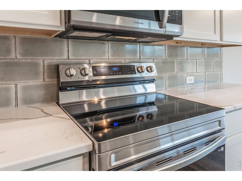 Close-up of interior finishes inside a home in Wilson Commons, Loveland (Image 19).