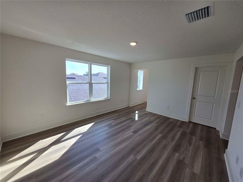 Spacious, unfurnished interior of a new home in Arbor Meadows, Spring Hill (Image 8). Spacious, unfurnished interior of a new home in Arbor Meadows, Spring Hill (Image 8).