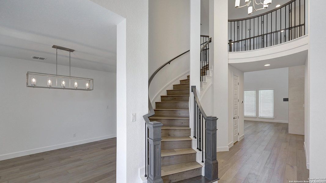 Spacious, unfurnished interior of a new home in The Dominion 70', San Antonio (Image 21). Spacious, unfurnished interior of a new home in The Dominion 70', San Antonio (Image 21).