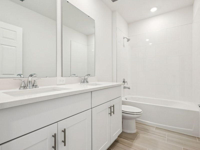 Furnished interior view inside a new home in Fox Pointe at Rivers Edge, Leesburg (Image 6). Furnished interior view inside a new home in Fox Pointe at Rivers Edge, Leesburg (Image 6).