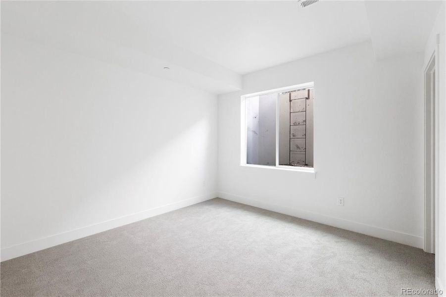 Spacious, unfurnished interior of a new home in Dillon Pointe - Journey, Broomfield (Image 26).