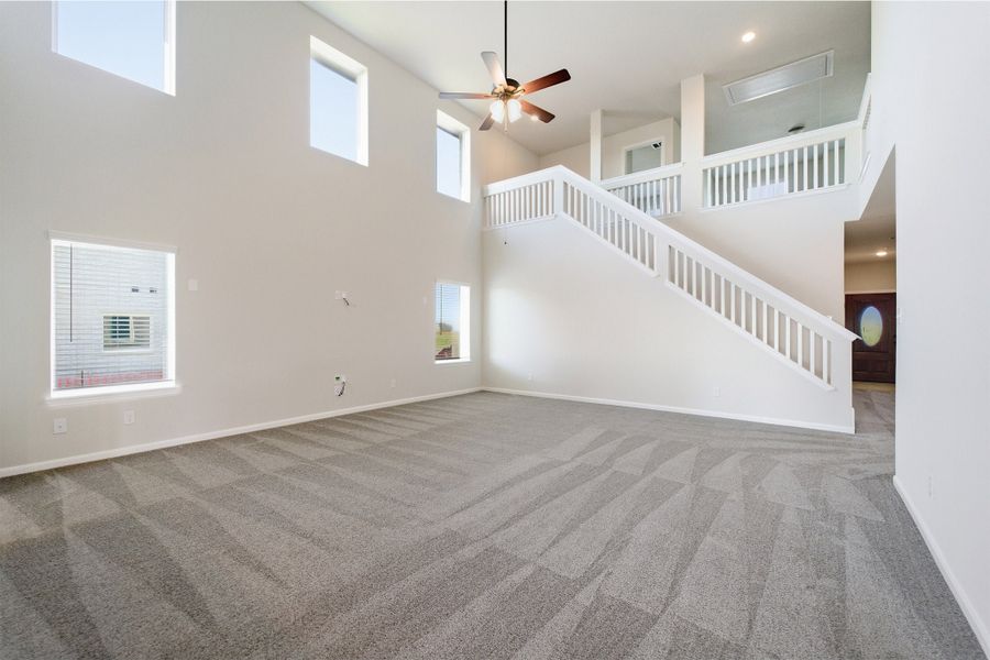 Spacious, unfurnished interior of a new home in Saddlebrook Estates, Waxahachie (Image 55).