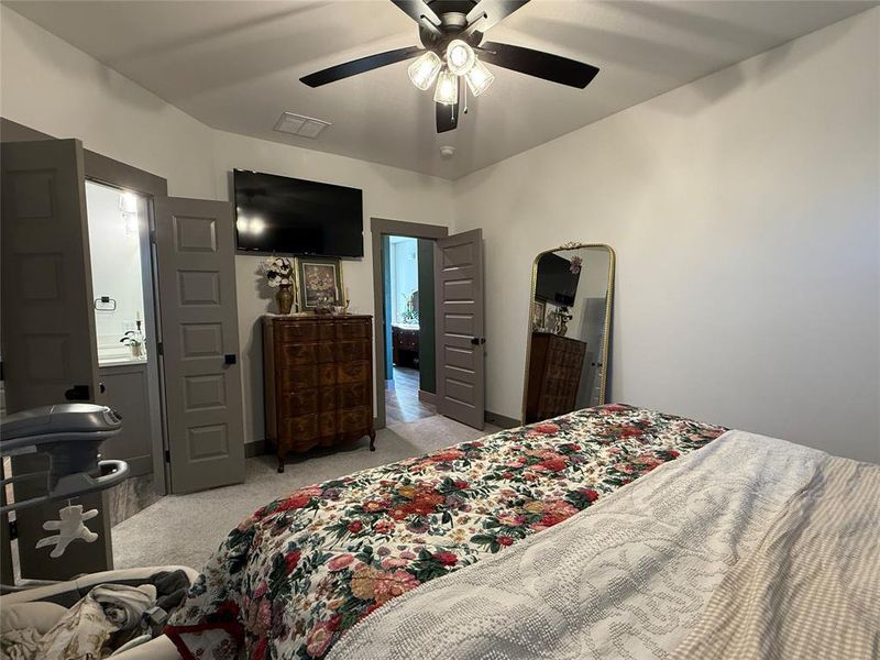 Furnished interior view inside a new home in , Tolar (Image 14).